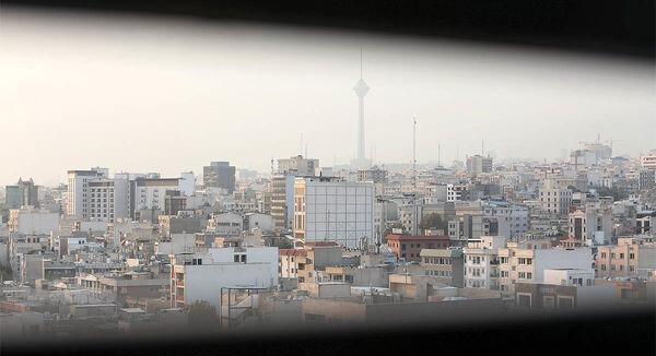 استمرار آلودگی هوای تهران در آخرین روز مهر ماه ، گرد و غبار در جنوب و جنوب غربی شهر